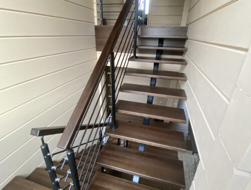 Лестницы для офисов: Надежность, безопасность и стиль от производителя