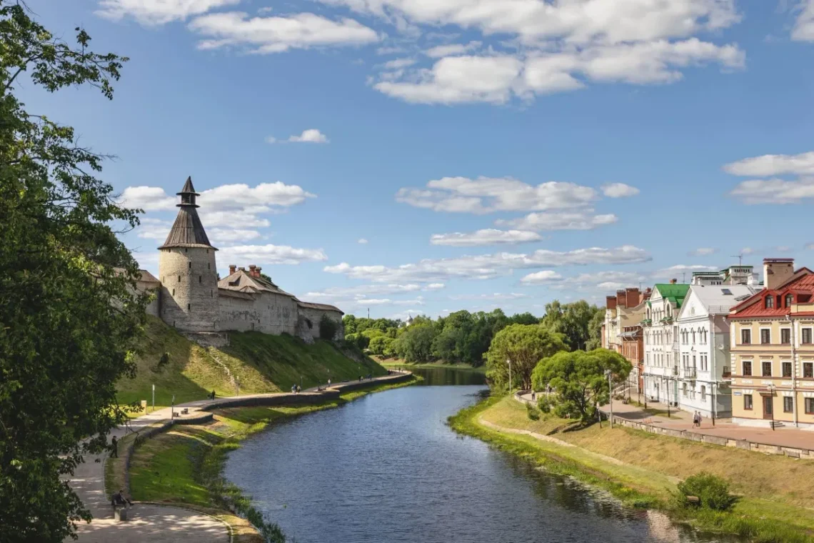 Как добраться до Пскова из Москвы и других городов, как лучше доехать